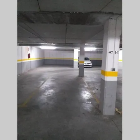Apart Nuevo Centro+Parking.Licencia Vut. דירה